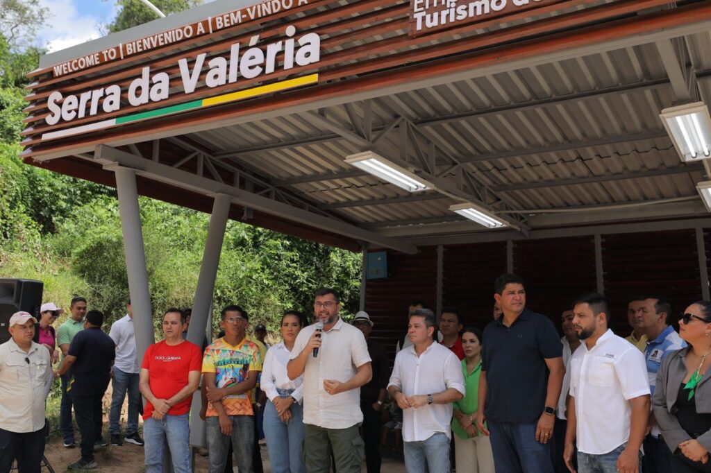 Governador dá início às atividades turisticas na Serra da Valéria em Parintins - Foto: Divulgação