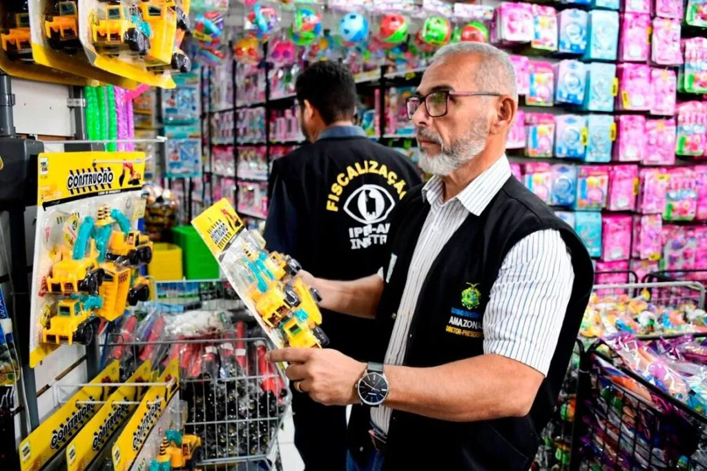 De 11 de abril a 7 de julho, equipes do Ipem-AM realizaram fiscalizações, coleta e ensaios de amostras de produtos fabricados e comercializados em Manaus e Região Metropolitana, como parte da ação nacional do Inmetro - Foto: Alexandre Vieira/Ipem-AM