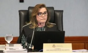 Presidente do TCE-AM Yara Lins