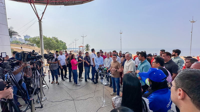 Coletiva do Prefeito de Manaus sobre o fechamento da praia da Ponta Negra - Foto: Divulgação