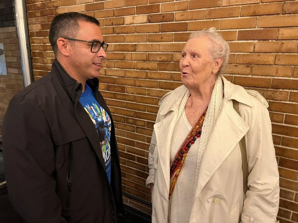 Ericky Nakanome do Boi Caprichoso e a carnavalesca Maria Augusta participam de roda de conversa no Rio de Janeiro - Foto: Carlos Alexandre