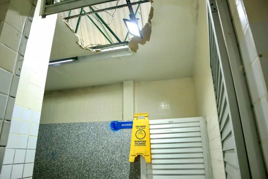 Ato-de-vandalismo-em-terminais-e-estacoes-do-transporte-coletivo em Manaus (Foto: Divulgação)