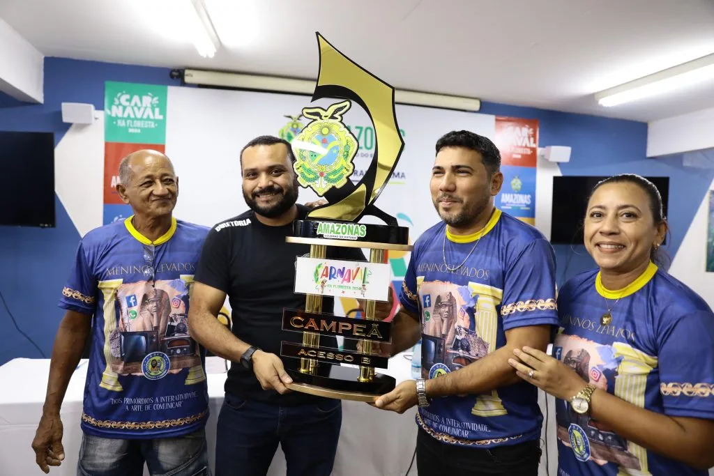 Escola de Samba Sem Compromisso vence e volta para Grupo Especial 