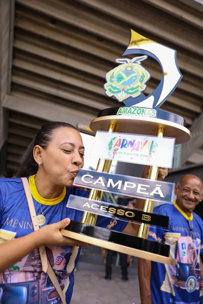 Escola de Samba Sem Compromisso vence e volta para Grupo Especial 
