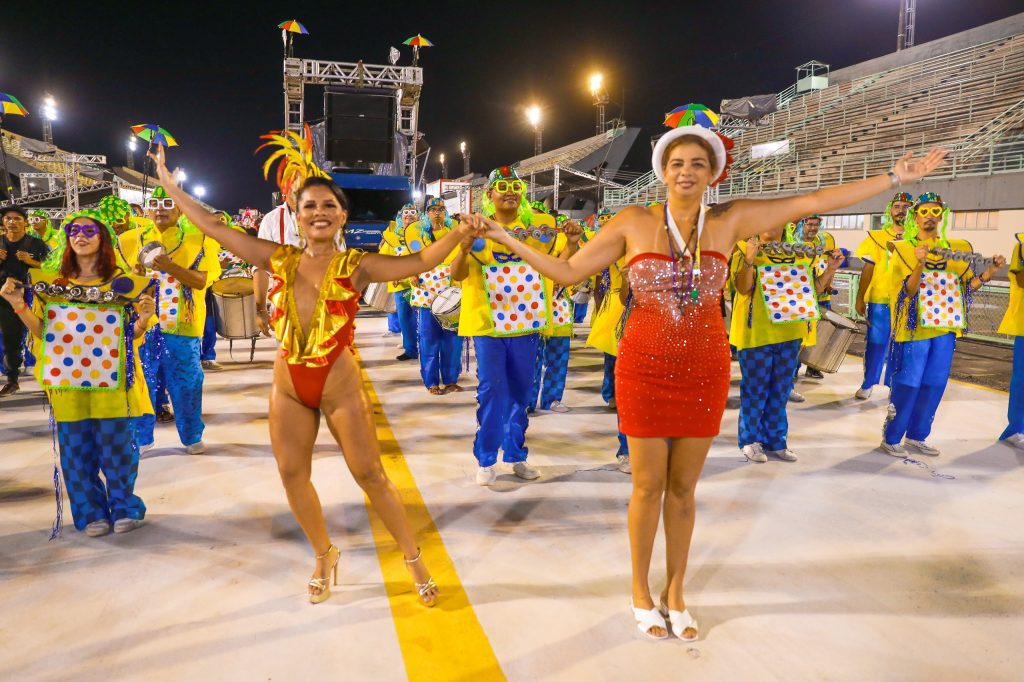 Carnaval 2024 em Manaus grupo B - Mestre-de-Bateria-Dalva-Amorim-vestido-_Gavioes-do-Parque ( Foto: Macely-Gomes)