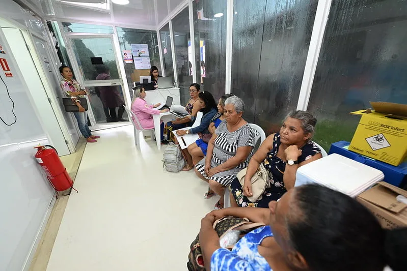 Carreta da Mulher em Manaus é visitada pelo prefeito ( Foto: Divulgação)