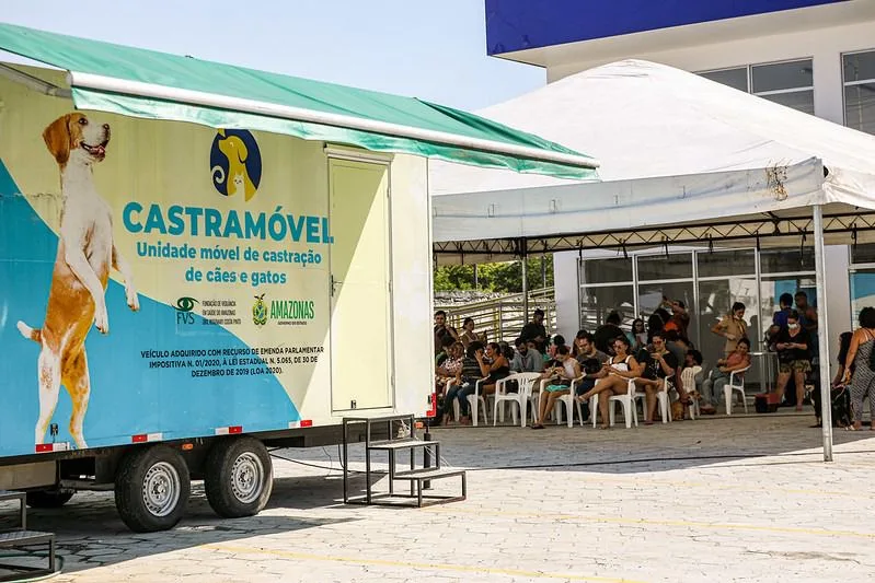 Castramóvel percorrer bairros de Manaus para castrar animais gratuitamente (Foto: Divulgação)