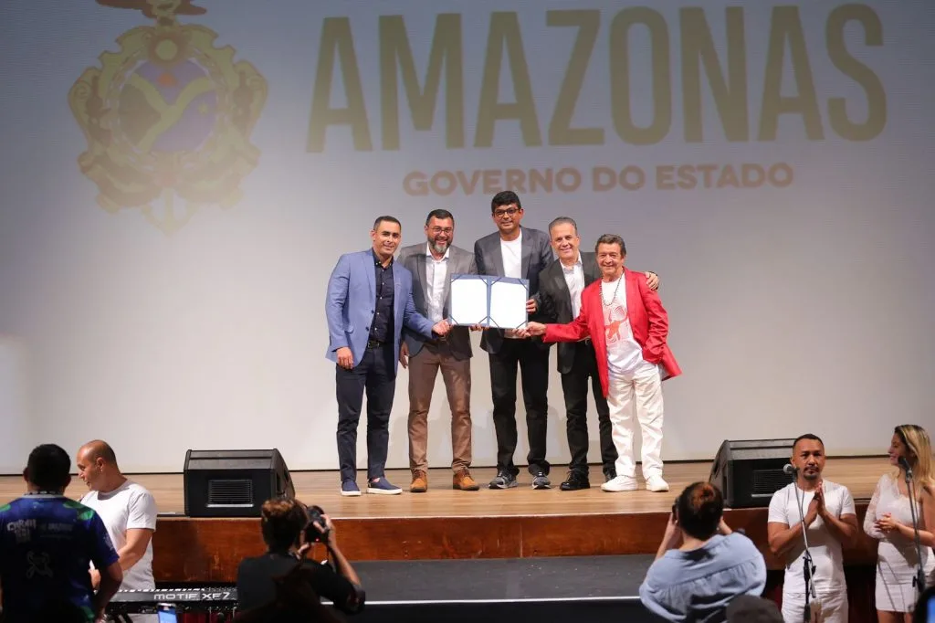 Wilson-Lima-lanca-57-Festival-de-Parintins_FOTOS_Diego-Peres_Alex-Pazuello_Antonio-Lima_Artur-Castro_MauroNeto_Secom.