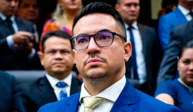Vereador Rodrigo Guedes defendeu direito do Sindicato dos Professores se pronunciarem na CMM (Foto: Divulgação)