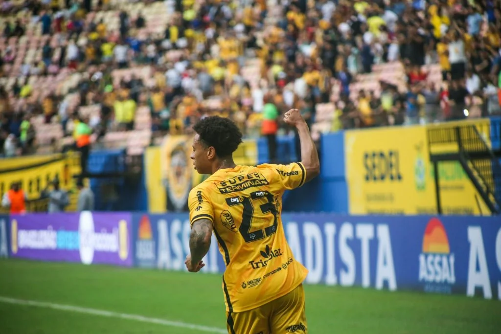 Amazonas FC em campo: Tabela da Série B com Coritiba e Paysandu na 35ª rodada.