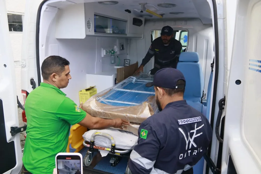 SES-AM_Saúde envia medicamentos e ambulâncias para Parintins Fotos Evandro Seixas