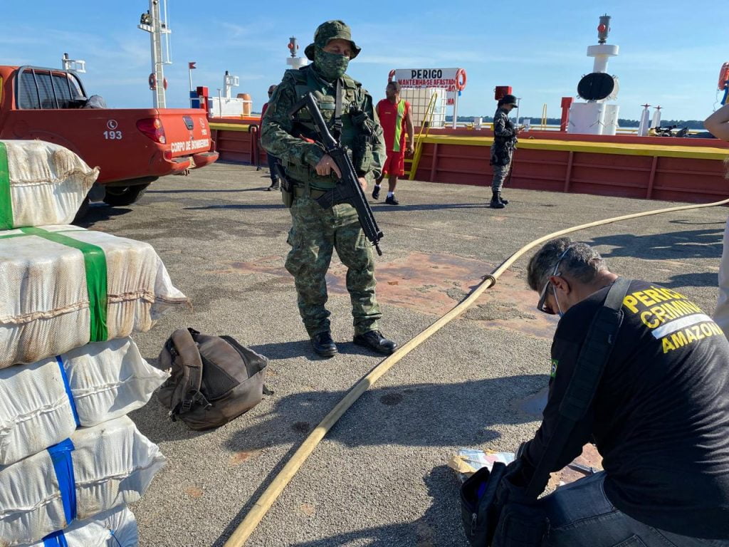 Apreensão de 1,5 tonelada de maconha skunk no Amazonas (Foto: Carla Albuquerque)