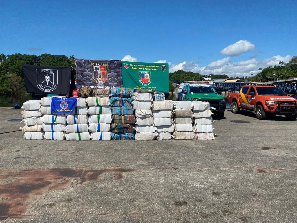 Apreensão de 1,5 tonelada de maconha skunk no Amazonas (Foto: Carla Albuquerque)