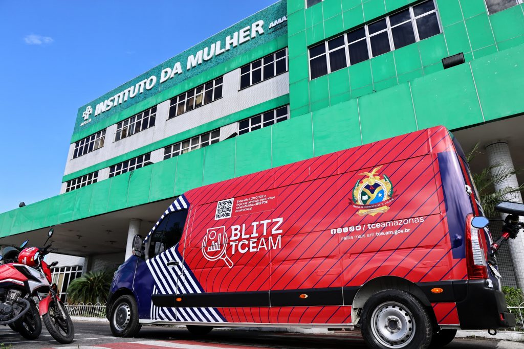 Blitz do TCE-AM inspeciona Instituto da Mulher Dona Lindu, em Manaus (Foto: Filipe Jazz)