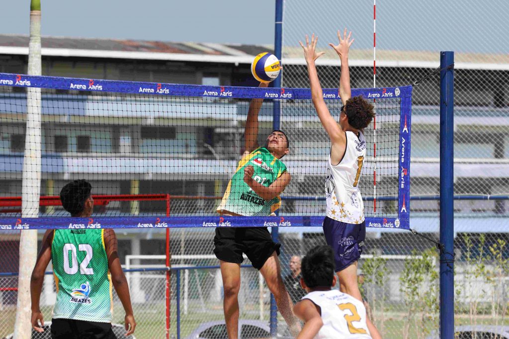 Educacao_campeoes-masculino-juvenil_foto_Euzivaldo-Queiroz-