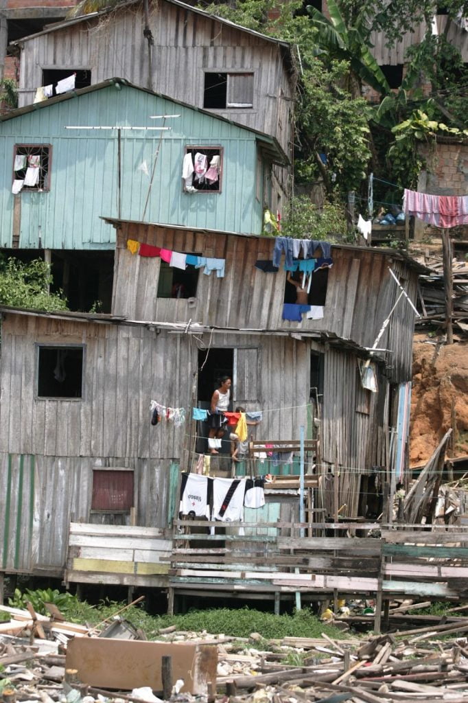 Em 37 anos, a capital Manaus ganhou 14 mil hectares de favela. É a segunda capital mais favelizada do país, segundo o Mapa da Desigualdade, do primeiro estudo realizado pelo Instituto Cidades Sustentáveis. (Foto: DIvulgação)