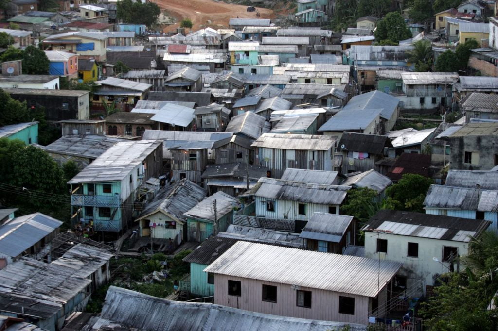 Em 37 anos, a capital Manaus ganhou 14 mil hectares de favela. É a segunda capital mais favelizada do país, segundo o Mapa da Desigualdade, do primeiro estudo realizado pelo Instituto Cidades Sustentáveis. (Foto: DIvulgação)