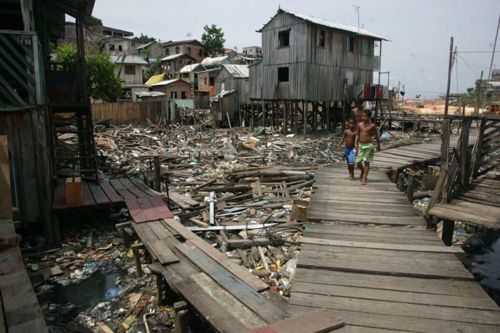 Em 37 anos, a capital Manaus ganhou 14 mil hectares de favela. É a segunda capital mais favelizada do país, segundo o Mapa da Desigualdade, do primeiro estudo realizado pelo Instituto Cidades Sustentáveis. (Foto: DIvulgação)