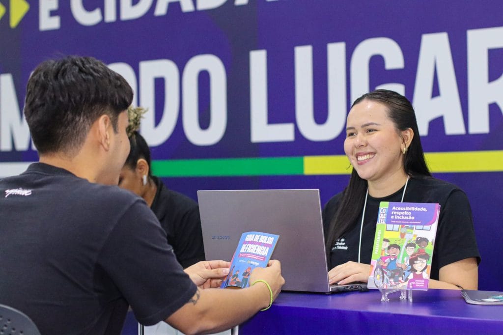 Serviços ao cidadão na Expo Favela em Manaus