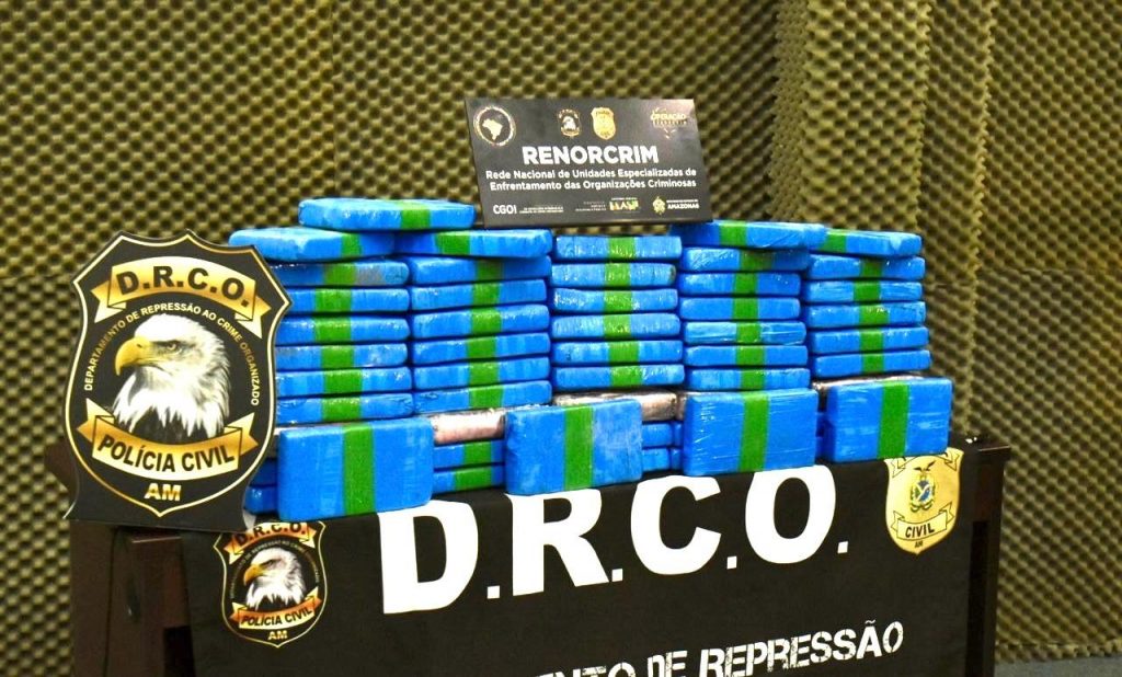 apreensão de drogas pela Polícia Civil do Amazonas durante operação contra o crime organizado (