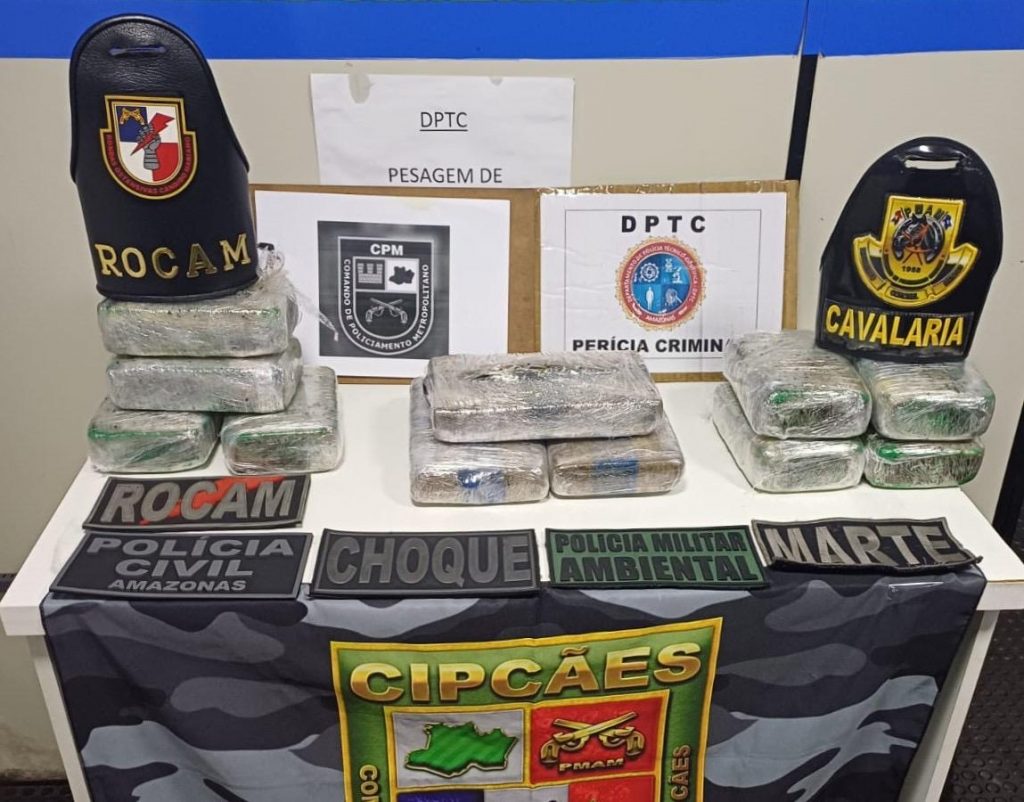 PMAM apreende 11 kg de drogas em barco durante fiscalização na Base Arpão 3, em Coari