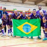 Celino Alves comemora título no futsal de Malta com o time Luxol St. Andrew