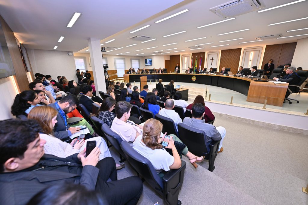 Sessão do TCE-AM julga contas da Câmara Municipal de Coari referentes a 2023