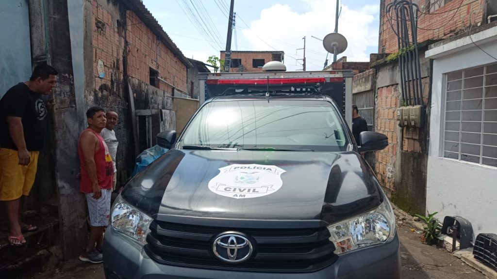 Viatura da polícia em ocorrência no bairro Japiim, zona sul de Manaus