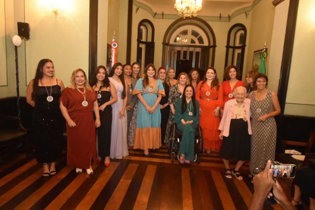 Cerimônia acontece nesta sexta-feira (6), com presença de jornalistas, escritoras e lideranças femininas da cultura amazonense