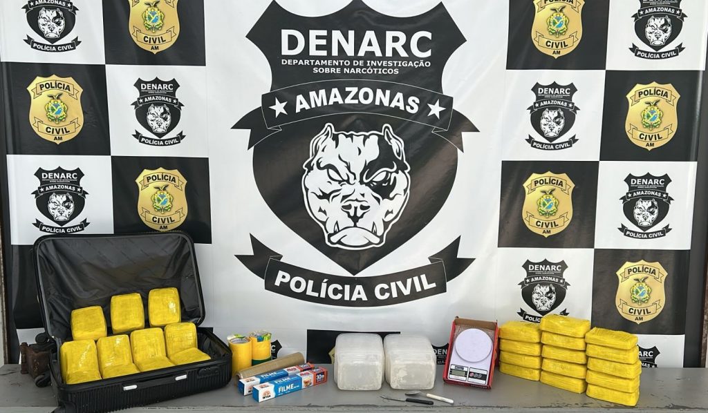 Tabletes de cocaína apreendidos com suspeito na Cidade Nova, em Manaus