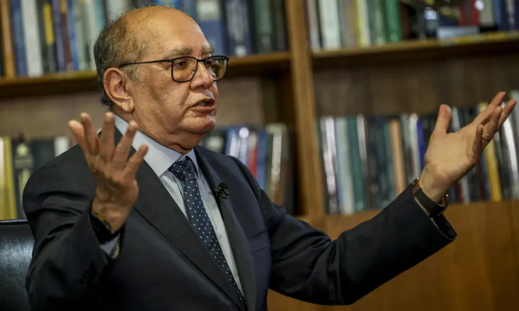 Gilmar Mendes defende Alexandre de Moraes após sanção dos EUA por atuação no STF