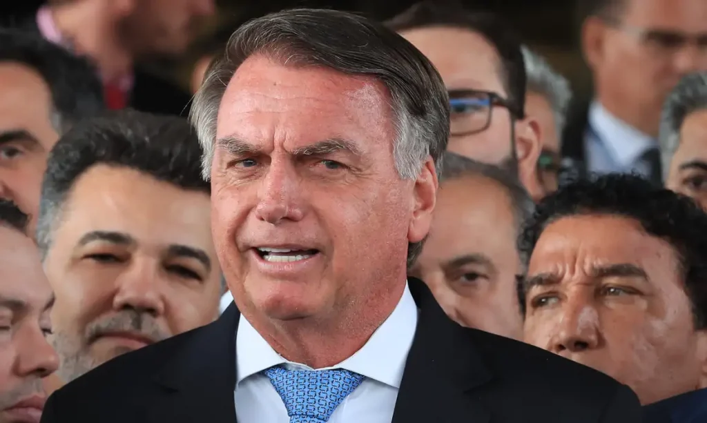 Ministro Alexandre de Moraes recebe alegações finais da defesa de Jair Bolsonaro no STF