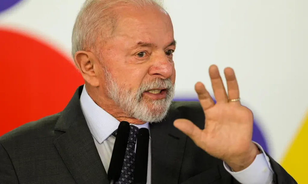 Presidente Lula durante entrevista sobre a COP30 e propostas ambientais para o Brasil