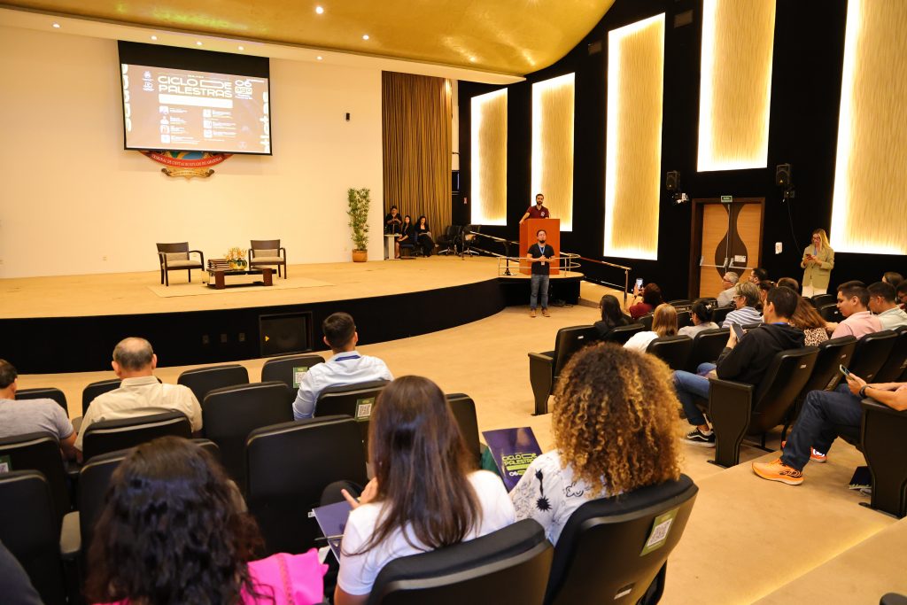 Servidores do TCE-AM assistem a palestra sobre saúde e desempenho para Olimpíada dos Tribunais de Contas