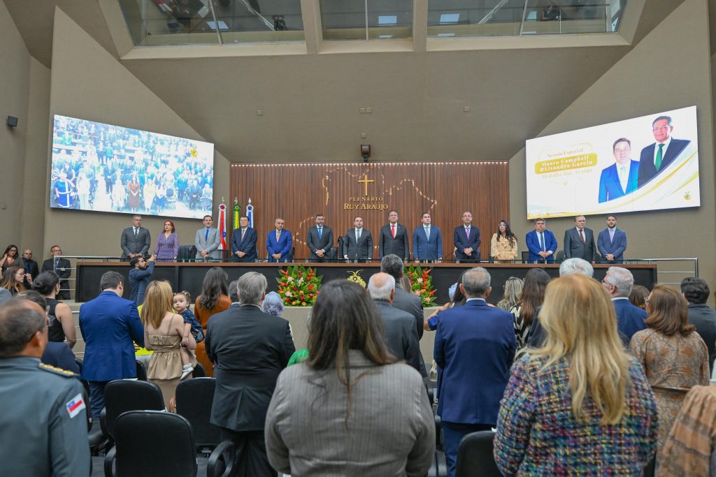 Conselheiro do TCE-AM participa da homenagem ao ministro Mauro Campbell durante sessão especial na Aleam