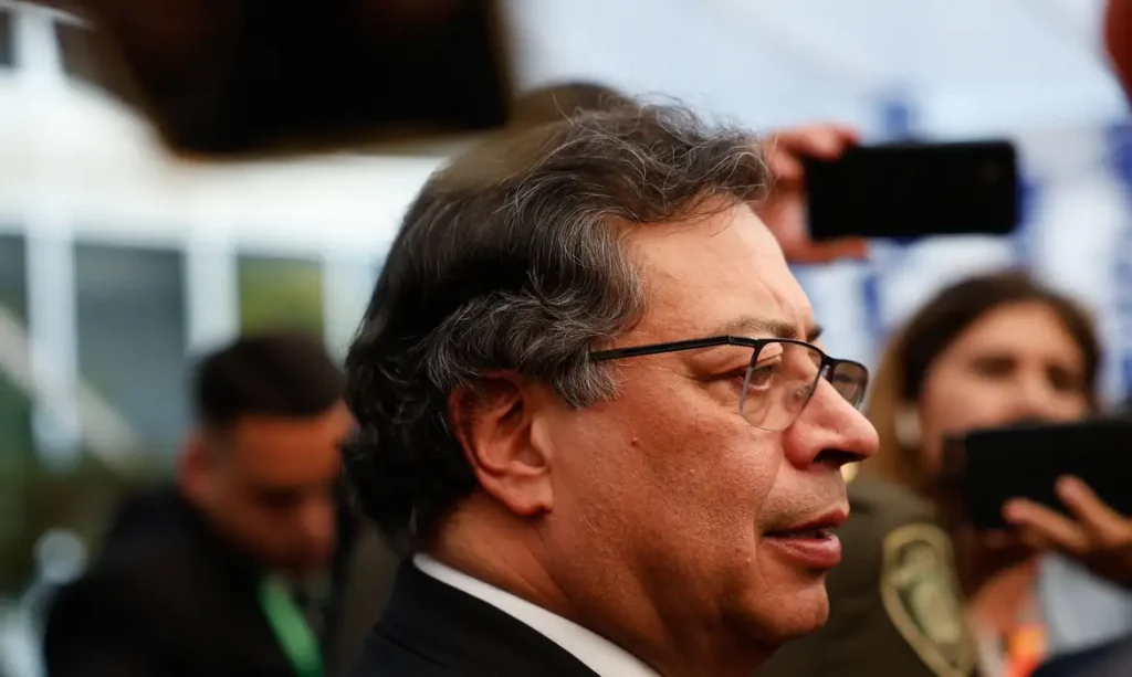 Senador colombiano Miguel Uribe Turbay em evento político antes do atentado