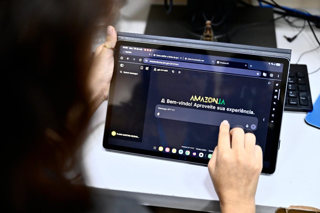 Servidores do TCE-AM utilizando a plataforma Amazon.IA para análise de documentos e criação de assistentes.