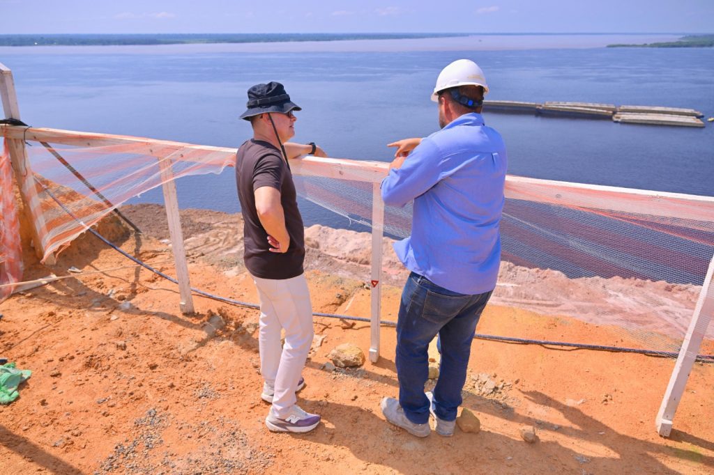 Prefeito David Almeida vistoria obras do Parque Encontro das Águas em Manaus