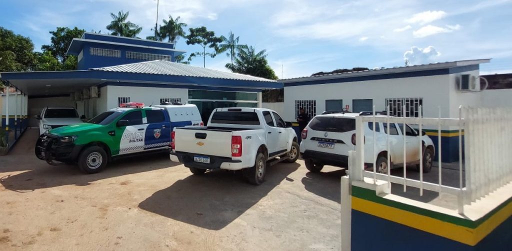 Padrasto preso no AM após dar soco no olho da enteada e ameaçá-la de morte