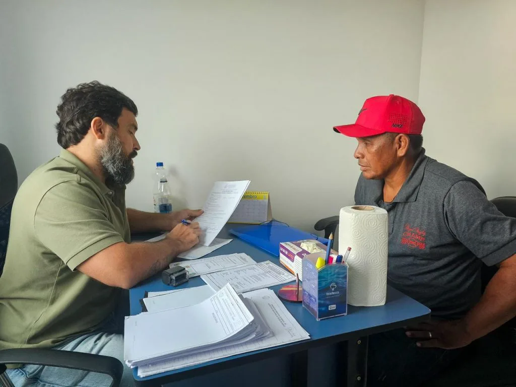 Dr George Lins atende pacientes em Maraã