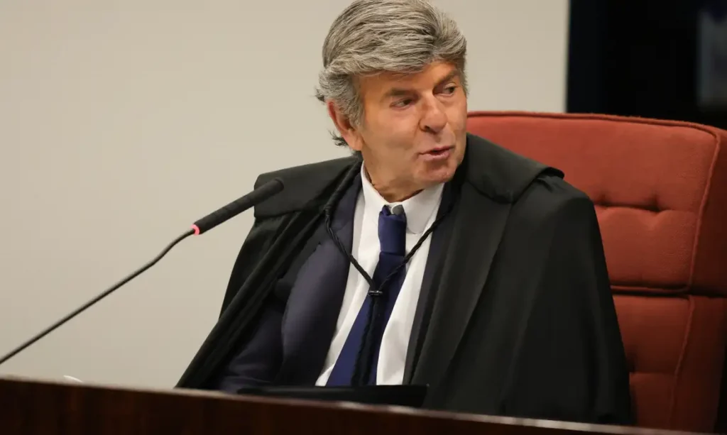 Ministro Luiz Fux vota pela absolvição de Jair Bolsonaro no STF