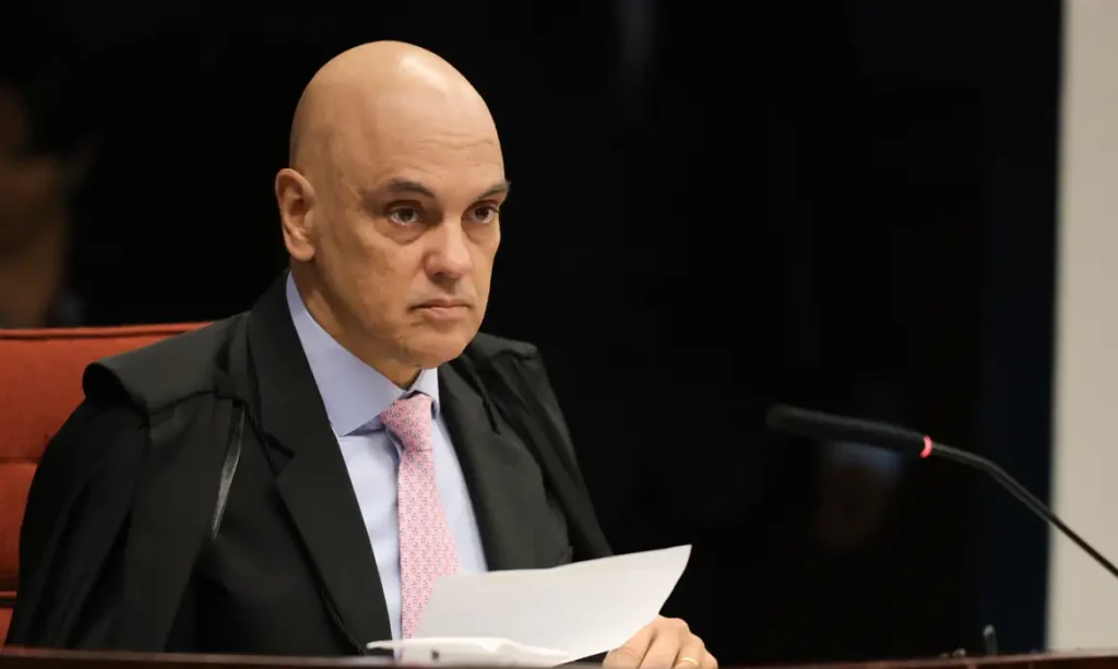 Ministro Alexandre de Moraes durante julgamento de Bolsonaro no STF