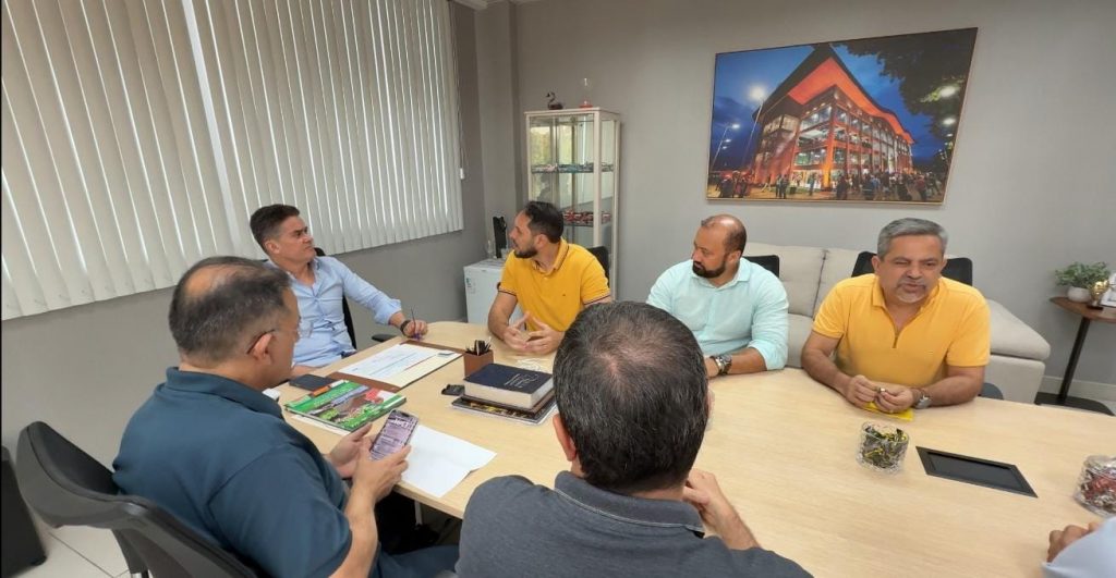 Prefeito David Almeida anuncia concurso da Semed Manaus 2025 com 1,5 mil vagas