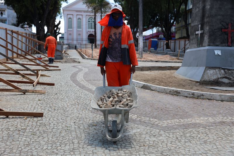 Prefeitura-de-Manaus-avanca-com-revitalizacao-da-praca-dos-Remedios-e-resgate-da-identidade-historica-do-Centro