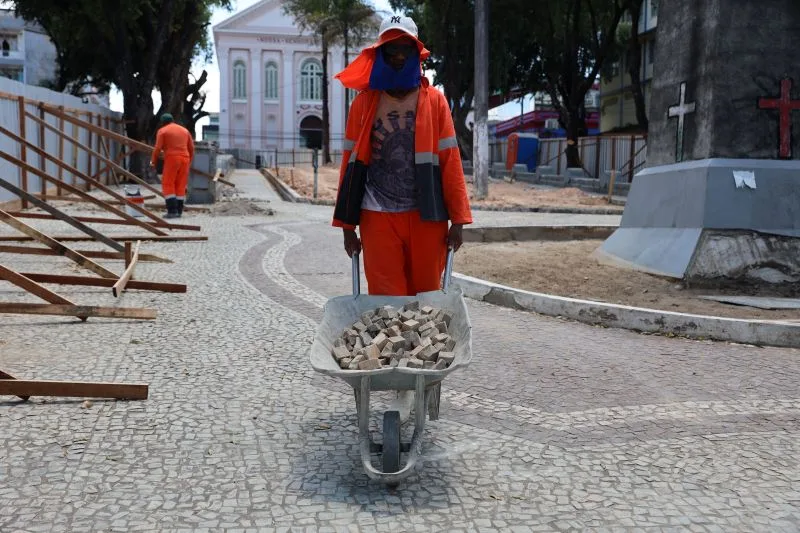Prefeitura-de-Manaus-avanca-com-revitalizacao-da-praca-dos-Remedios-e-resgate-da-identidade-historica-do-Centro