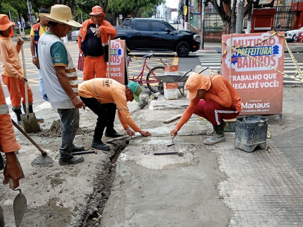 Prefeitura-de-Manaus-revitaliza-drenagem-e-passeio-publico-na-avenida-7-de-Setembro-no-Centro-