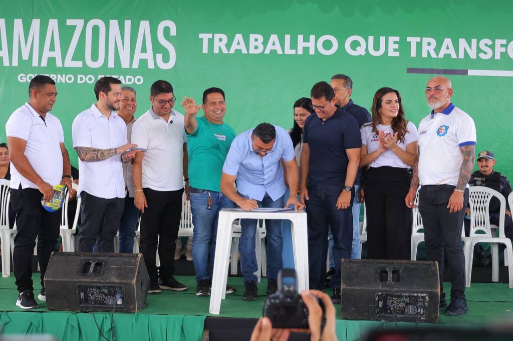 O governador Wilson Lima assinou, neste sábado (20/09), a ordem de serviço para reforma e adequação do Hospital Silvério Tundis, em Urucurituba