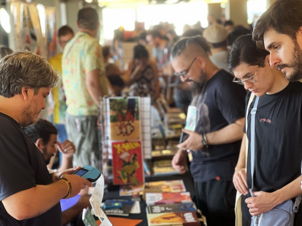 Mercado de livros e quadrinhos em Manaus