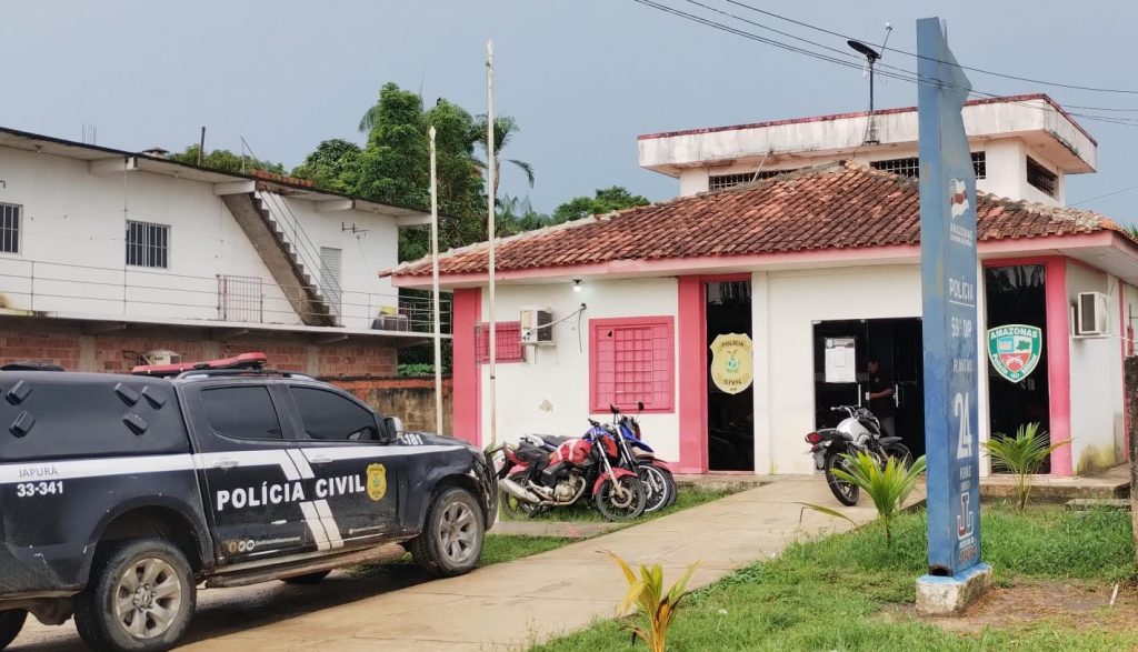 Polícia Civil prende jovem de 18 anos suspeito de estupro de vulnerável e de usar o jogo Free Fire para abordar crianças no Amazonas.