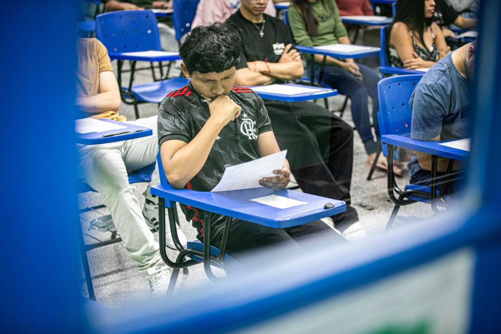UEA-aplica-provas-do-SIS-Foto-Gustavo-Rodrigues